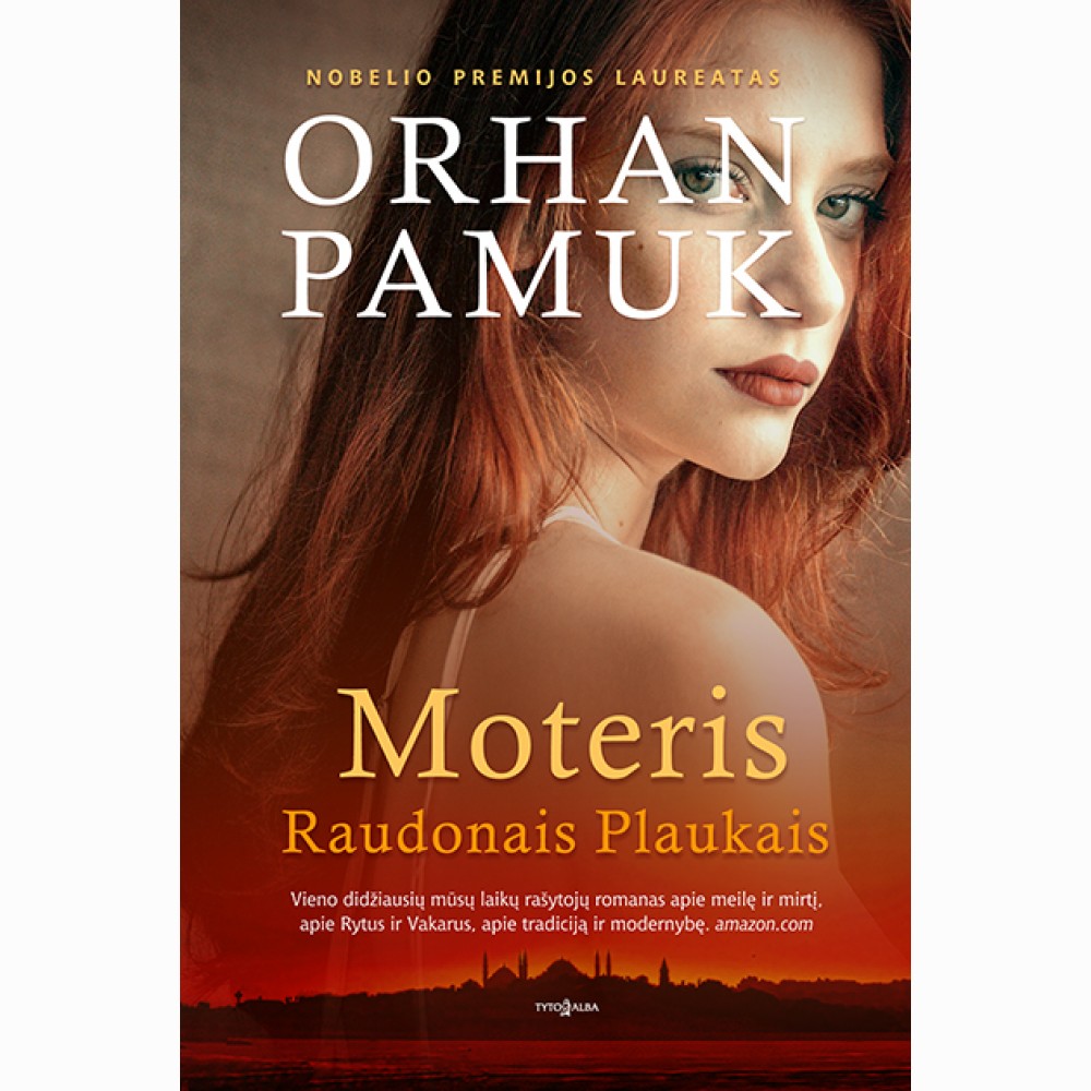 Moteris Raudonais Plaukais